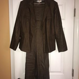 Talbots 55% Linen suite